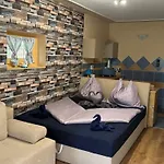 Rozsa 2 Apartment Alsoors