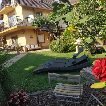 Appartamento Rozsa 2 *