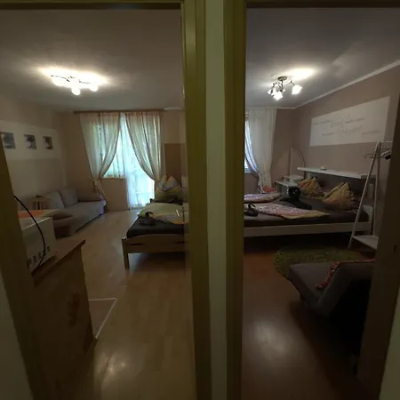 Apartment Rozsa 2 *