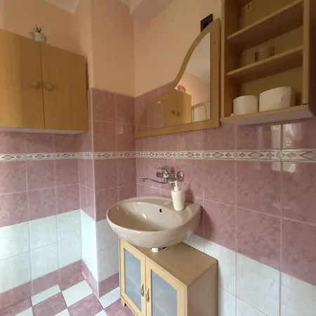 Rozsa 2 Apartment Alsoors