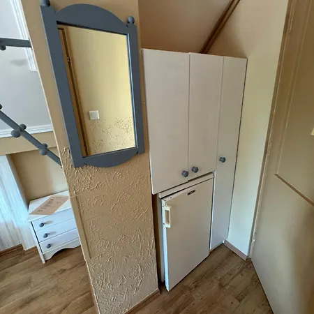 Apartment Rozsa 2 *