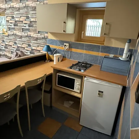 Rozsa 2 Apartment