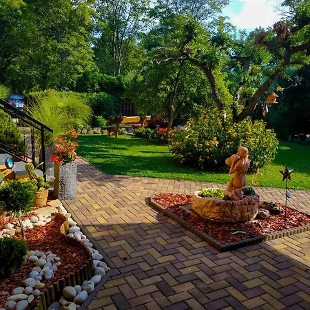 Rózsa 2 Apartamento Alsóörs